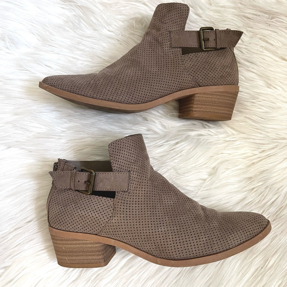 Dolce Vita Kara Suede Booties
